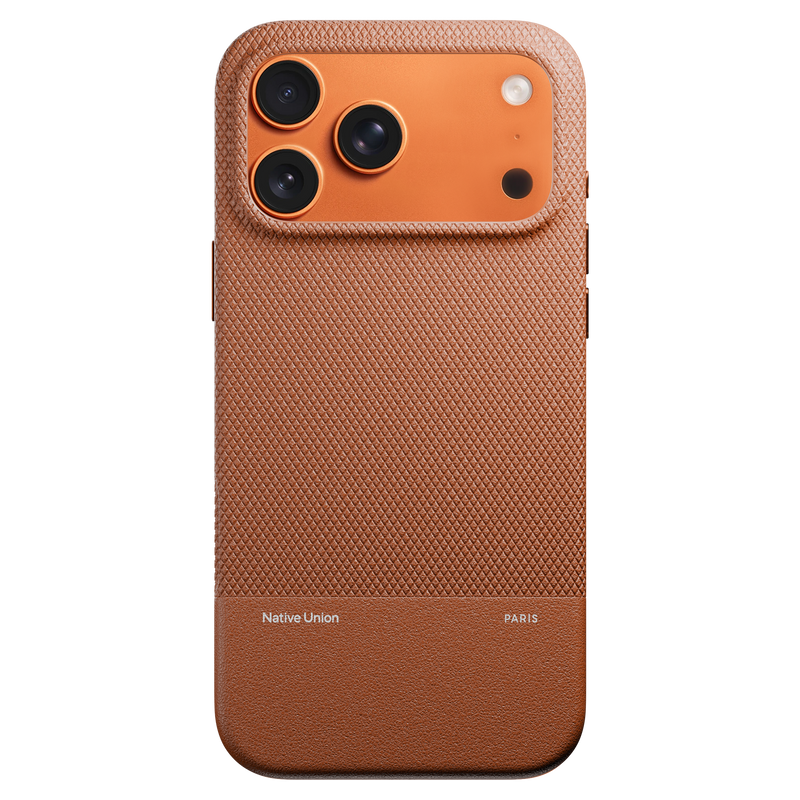 iPhone 17 Pro Max / Tan