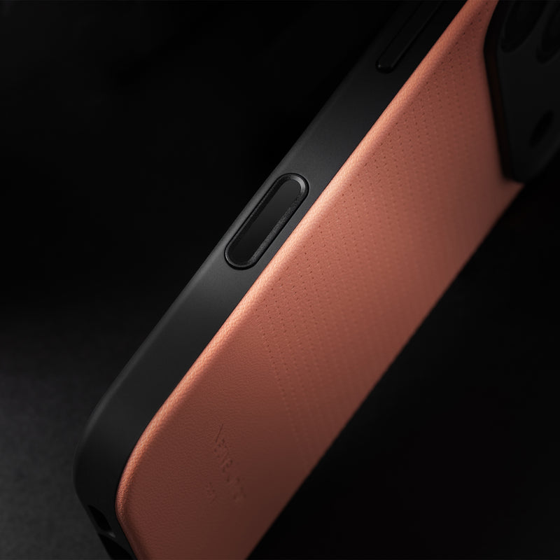 iPhone 17 Pro / Apricot Crush