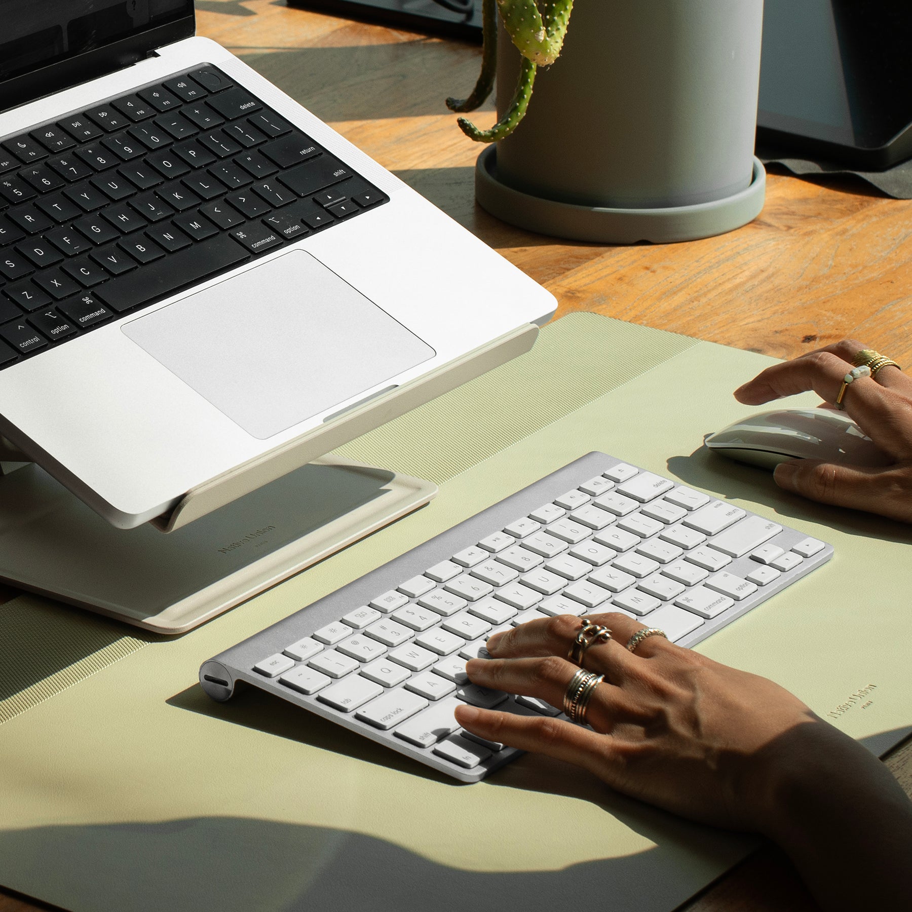 Desk Laptop Stand