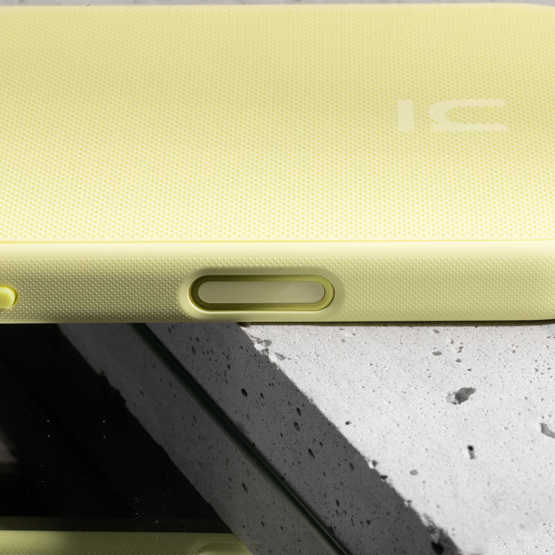 iPhone 18 Pro / Lemon