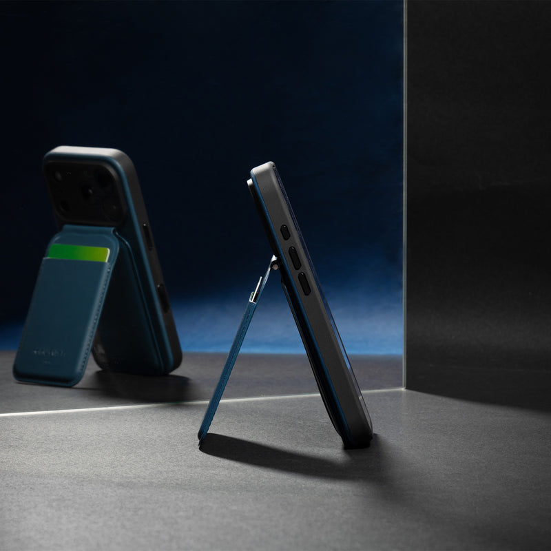 iPhone 18 Pro / Navy