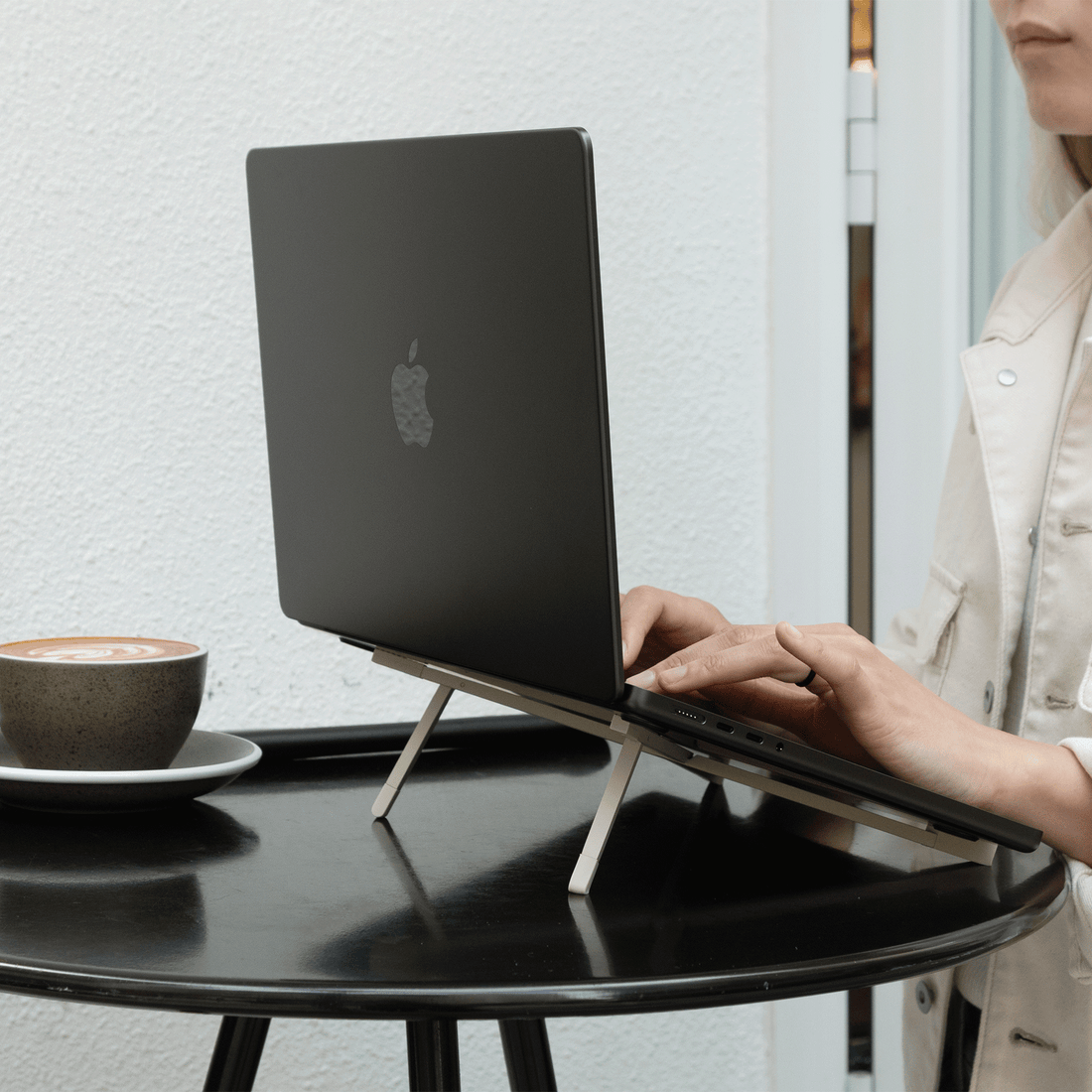 Giá đỡ nhôm Native Union NAT-FOLD-STAND-SAN-R (Sandstone) - HugoTech ...