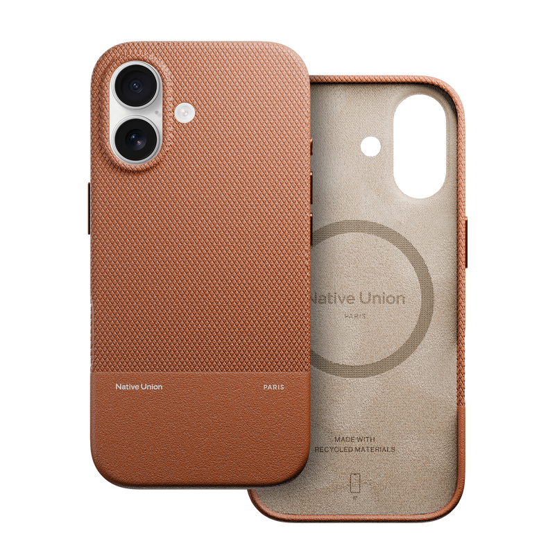 iPhone 17 / Tan / Black