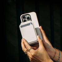 iPhone 16 Pro / Sandstone