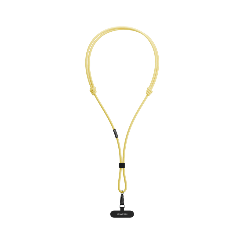 iPhone 17 / Black / Lemon