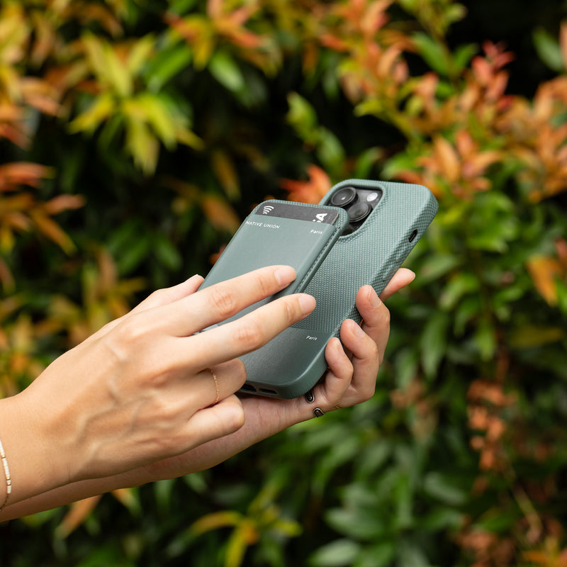 iPhone 15 Pro / Slate Green