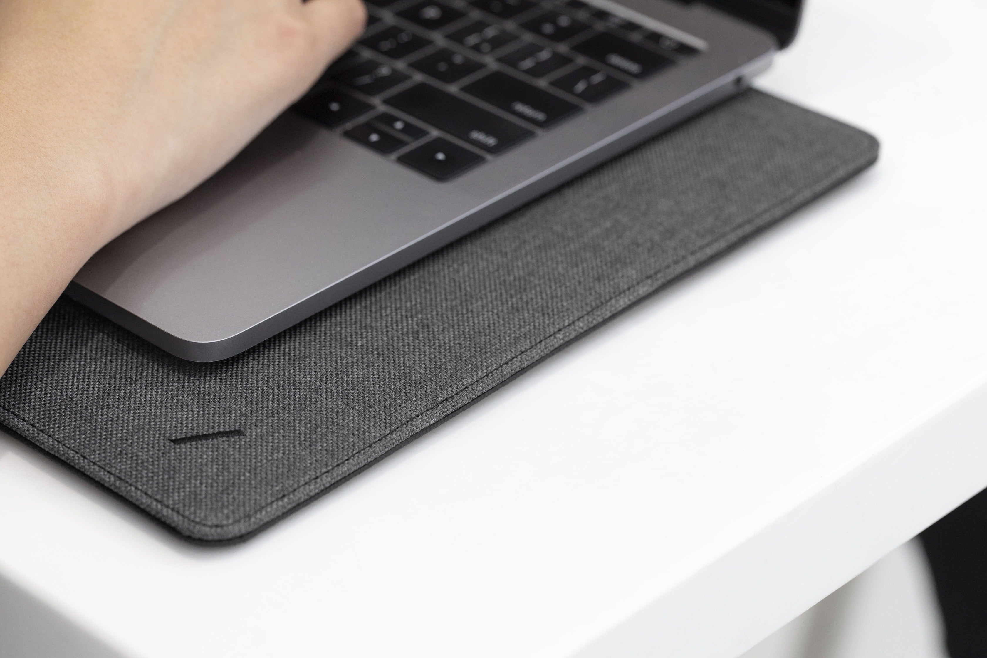 Stow Slim for MacBook Pro (15