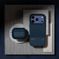 iPhone 18 Pro / Navy