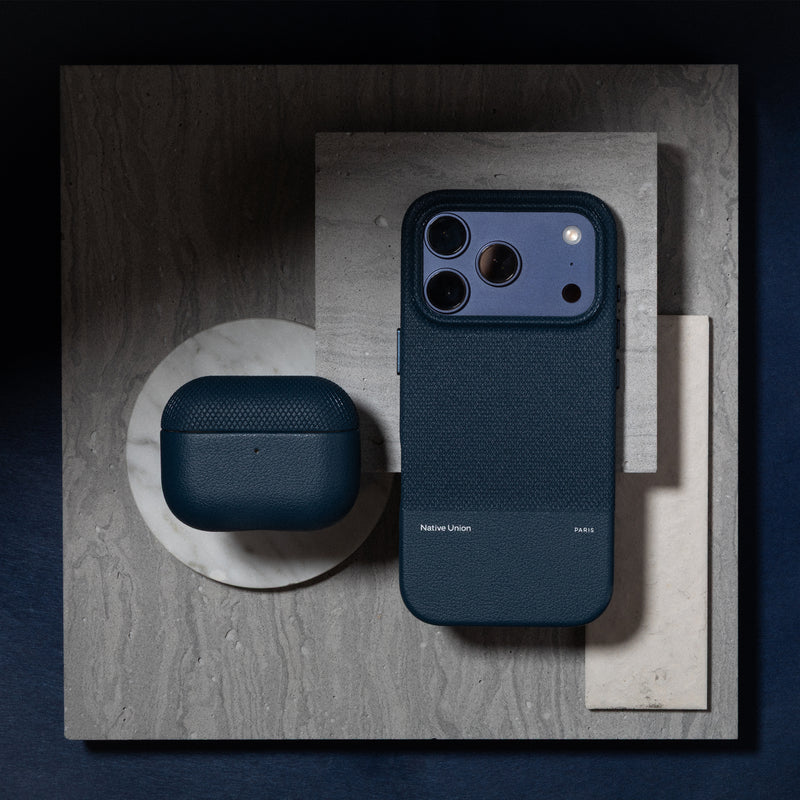 iPhone 18 Pro / Navy