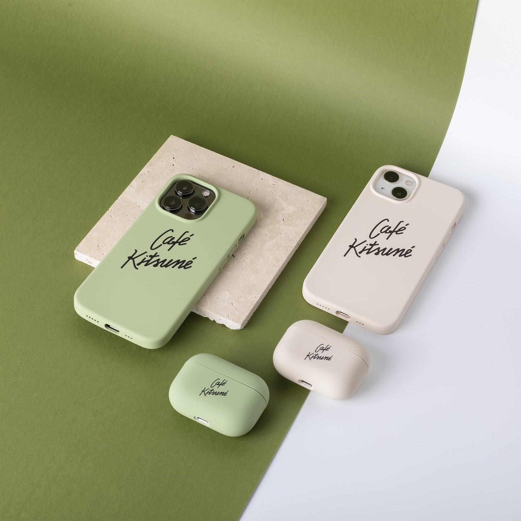 Designer Louis Vuitton Protective Case for Apple Airpods 1/2 (Green)