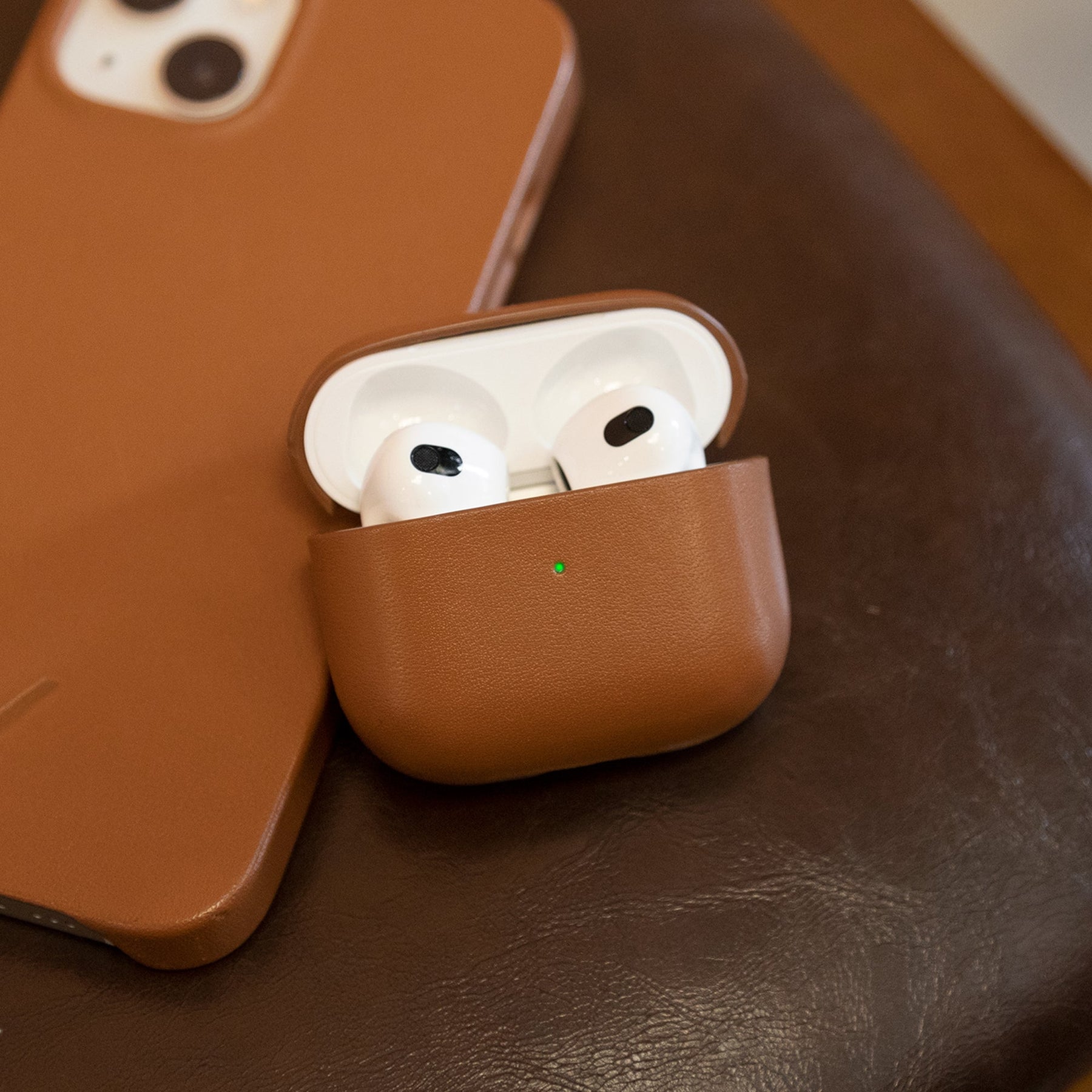 39757619331211,39757619363979, Leather Case for AirPods (Gen 3)