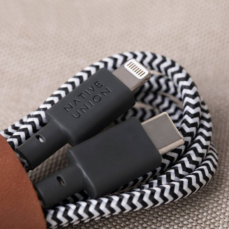 Câble en silicone USB-C vers Lightning doux au toucher