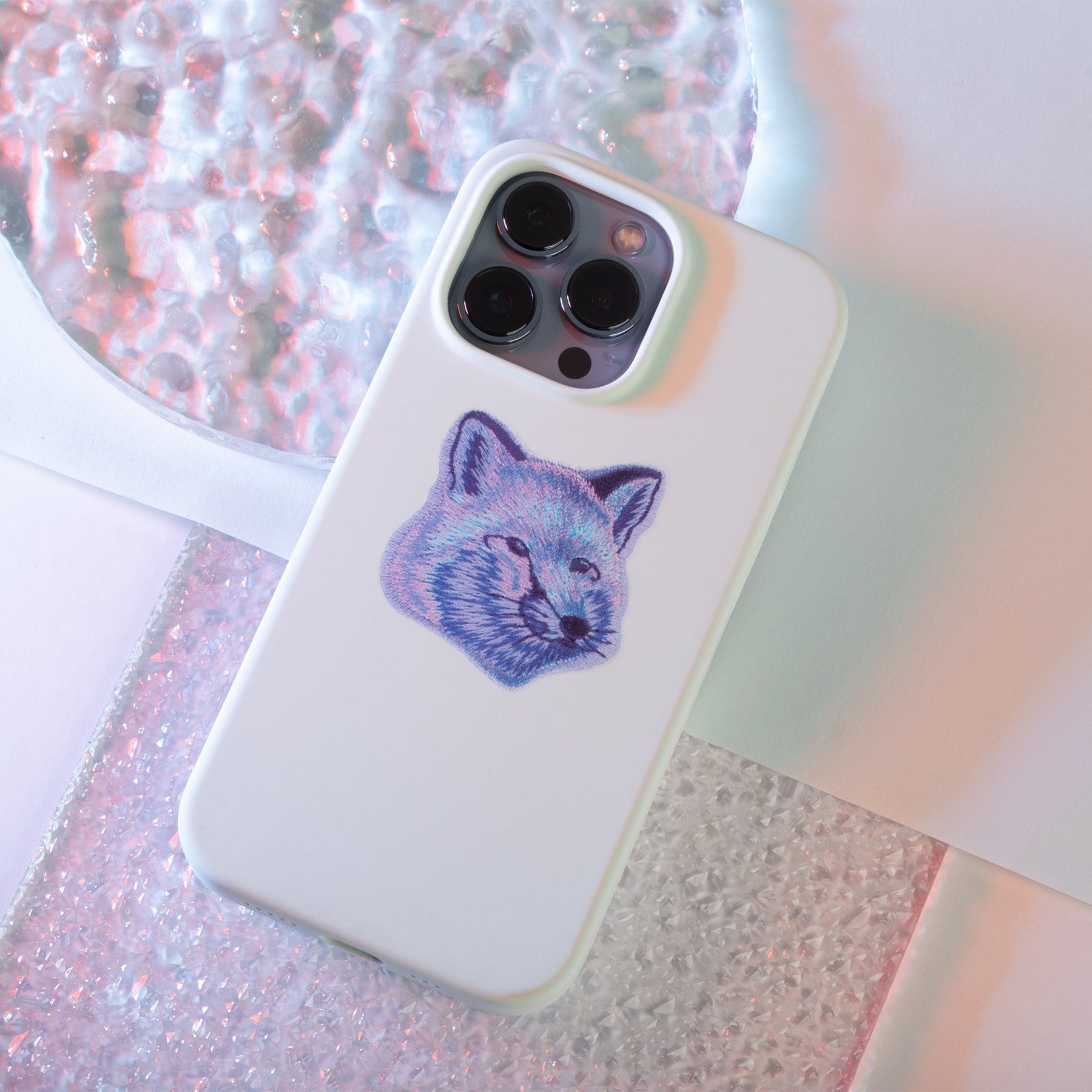39639192207499,39639192240267,Cool-Tone Fox Head Case for iPhone 13