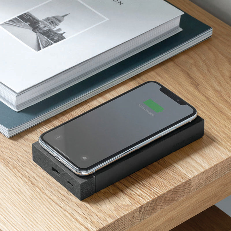 34253177716875,Jump+ Wireless Powerbank - Slate